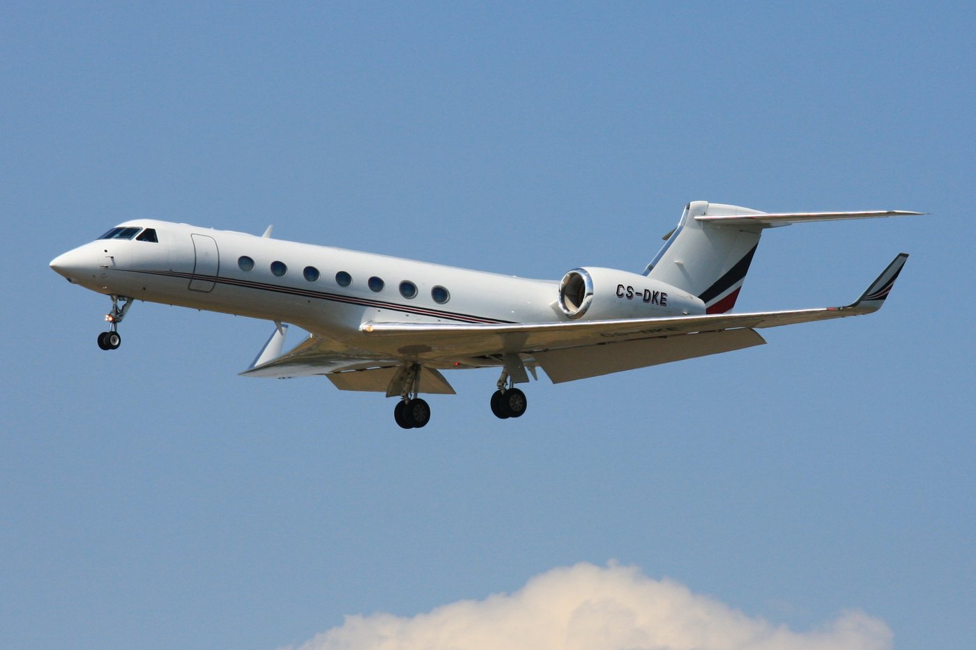 Gulfstream G550 private jet charter by Suave Lifestyle Concierge