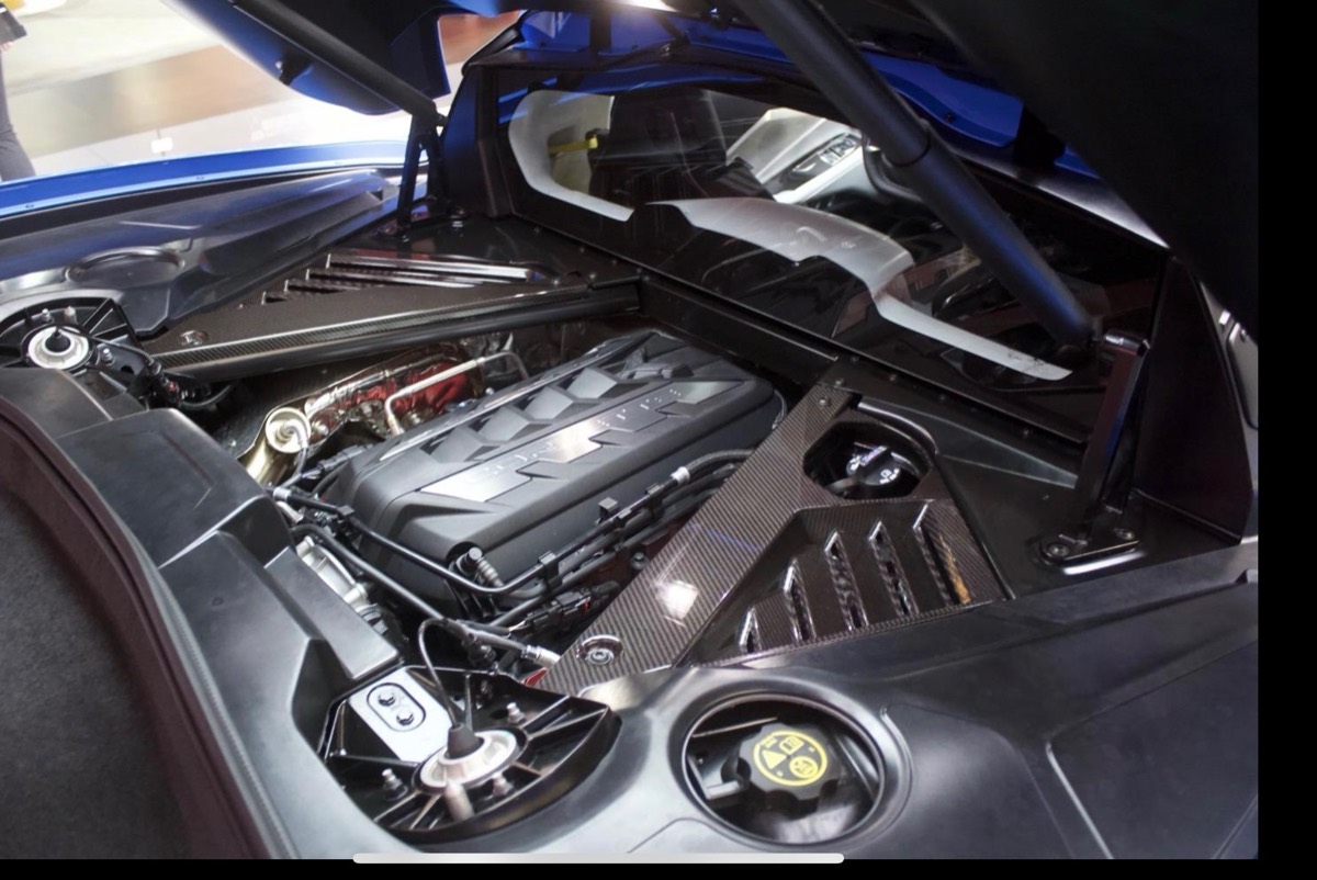 Corvette C8 photo 4