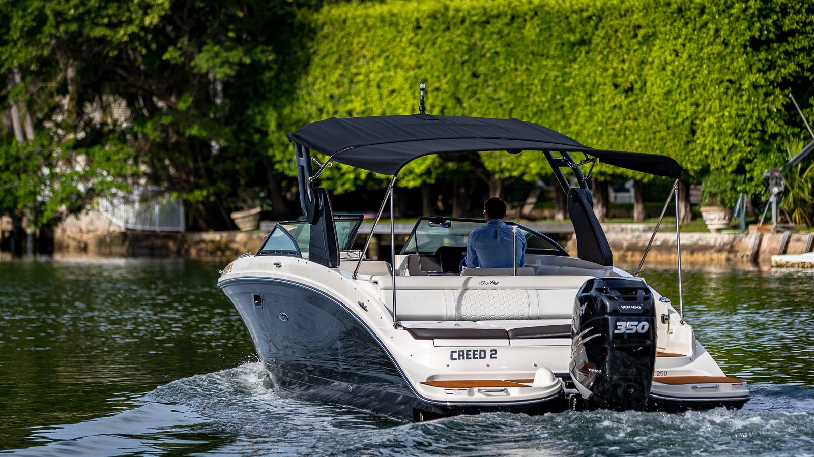 Yacht Charter ~ 29 Foot Sea Ray SDX "Creed" by Suave Lifestyle Concierge photo 4