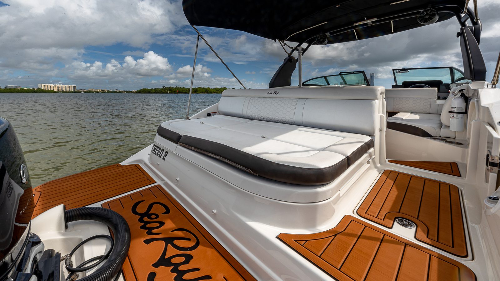 Yacht Charter ~ 29 Foot Sea Ray SDX "Creed" by Suave Lifestyle Concierge photo 5