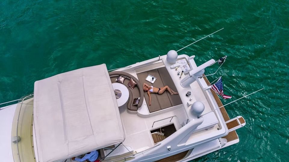 Yacht Charter ~ 75 Foot Feretti "Lumar" by Suave Lifestyle Concierge photo 9