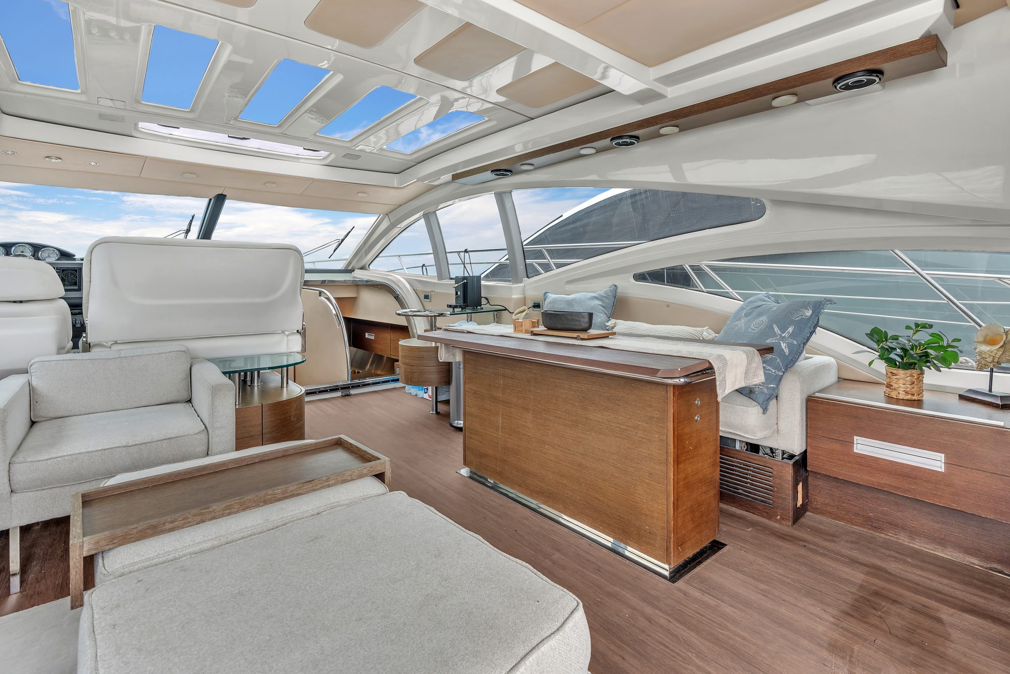 Yacht Charter ~ 68 Foot Azimut "Tranquilo" by Suave Lifestyle Concierge photo 4
