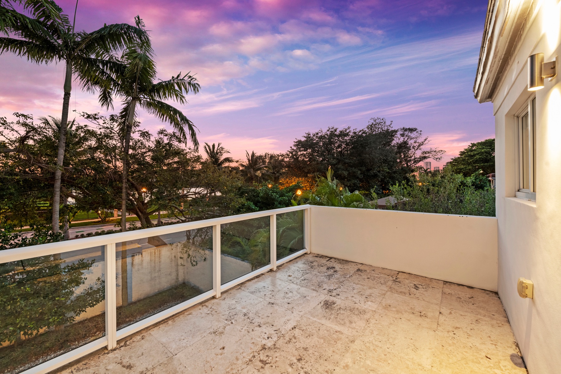 Venetian Villa luxury stay by Suave Lifestyle Concierge