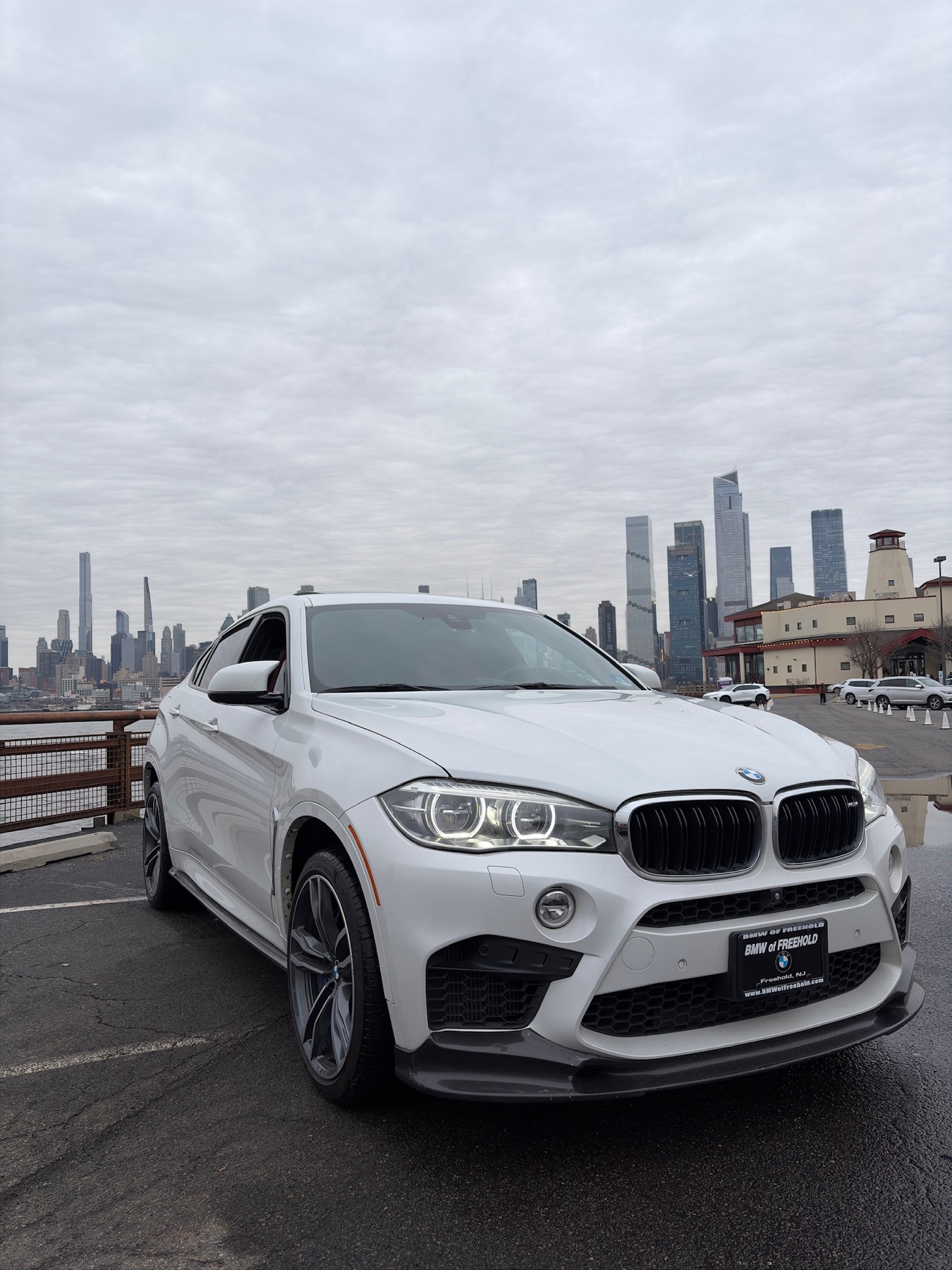 BMW X6M rental in Miami by Suave Lifestyle Concierge photo 2