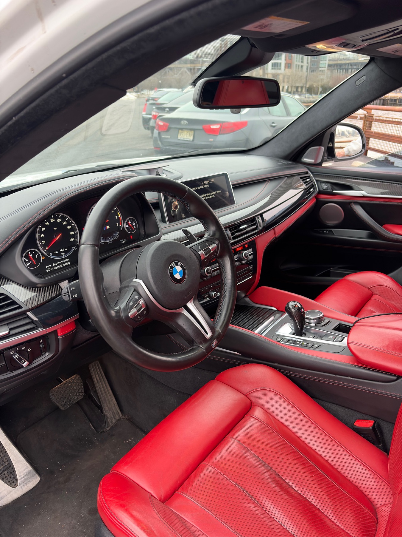 BMW X6M rental in Miami by Suave Lifestyle Concierge photo 5