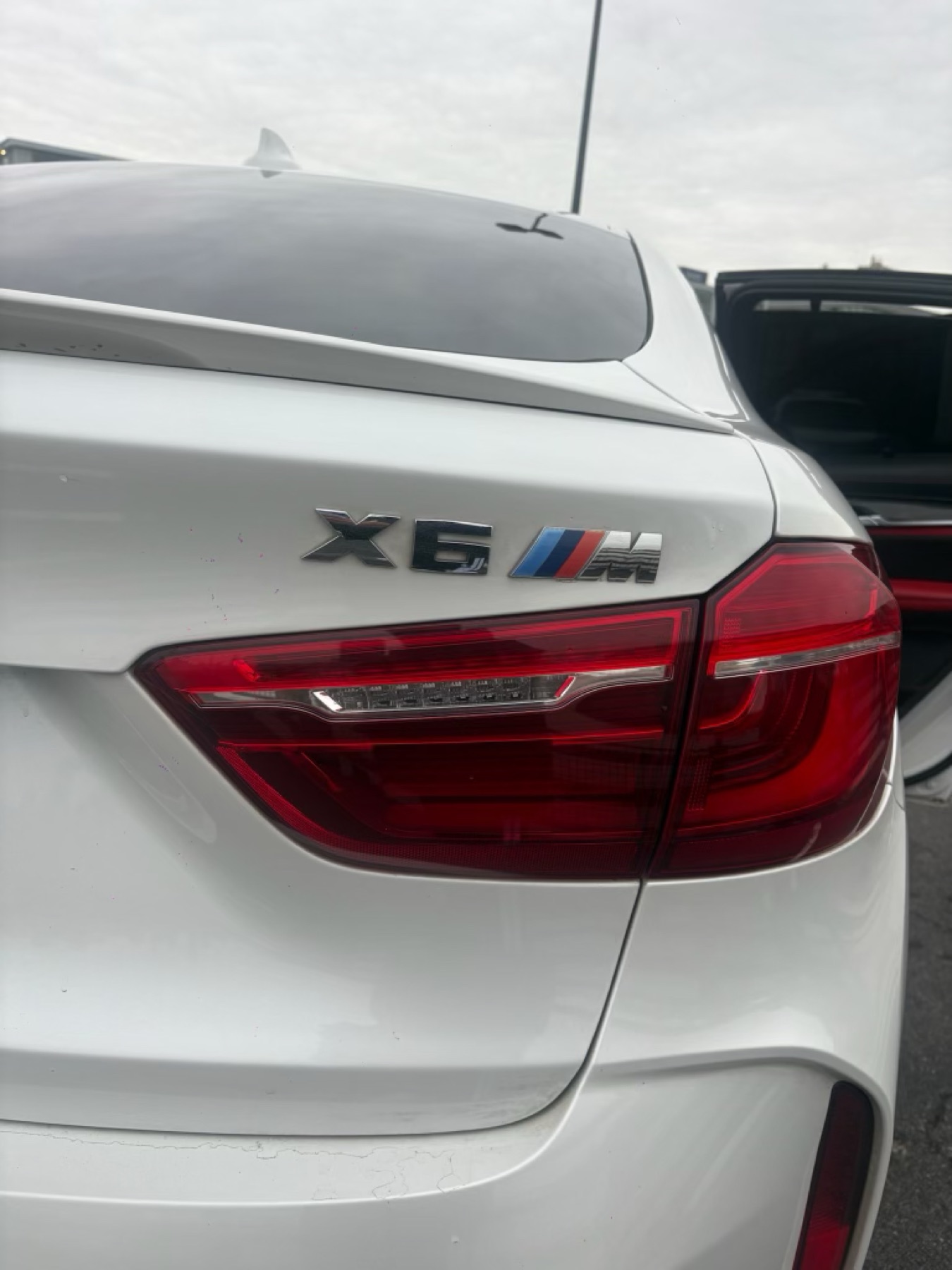 BMW X6M rental in Miami by Suave Lifestyle Concierge photo 8