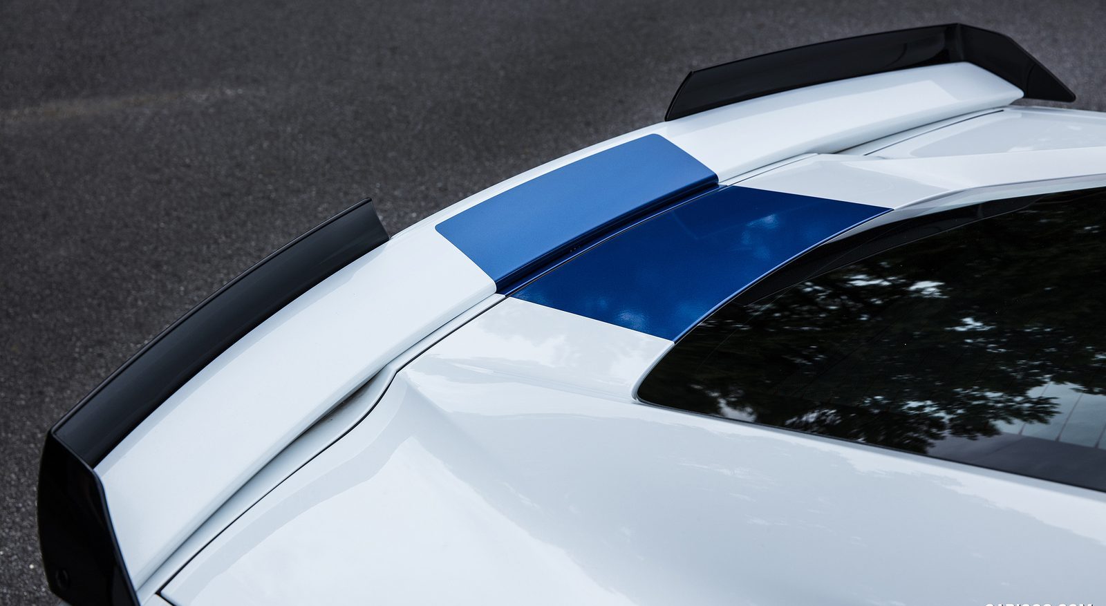 Corvette 2LT (White) rental in Miami by Suave Lifestyle Concierge photo 3