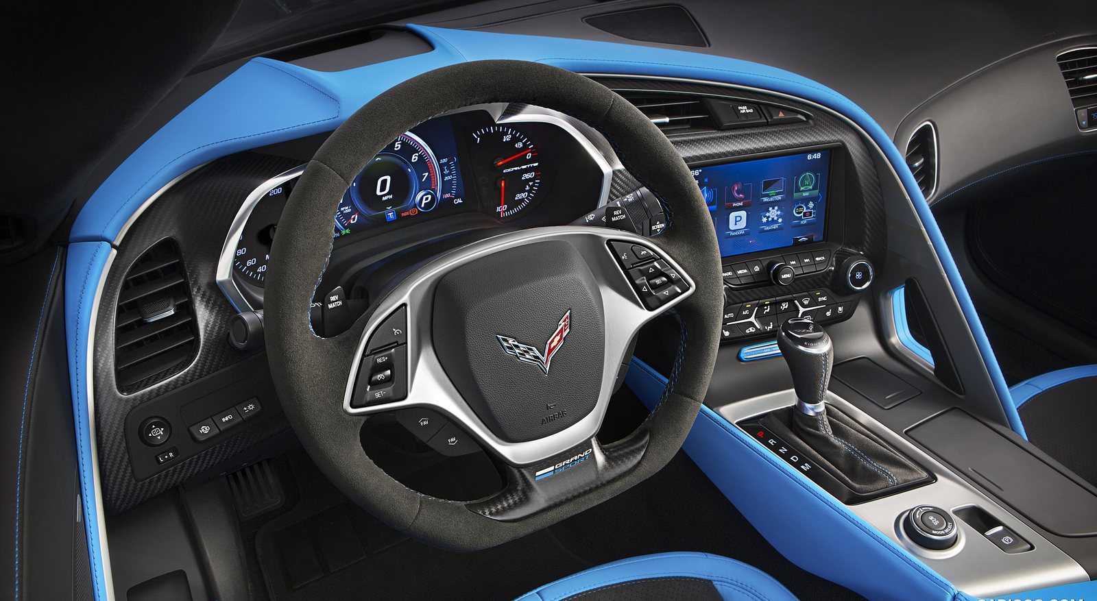 Corvette 2LT (White) rental in Miami by Suave Lifestyle Concierge photo 4