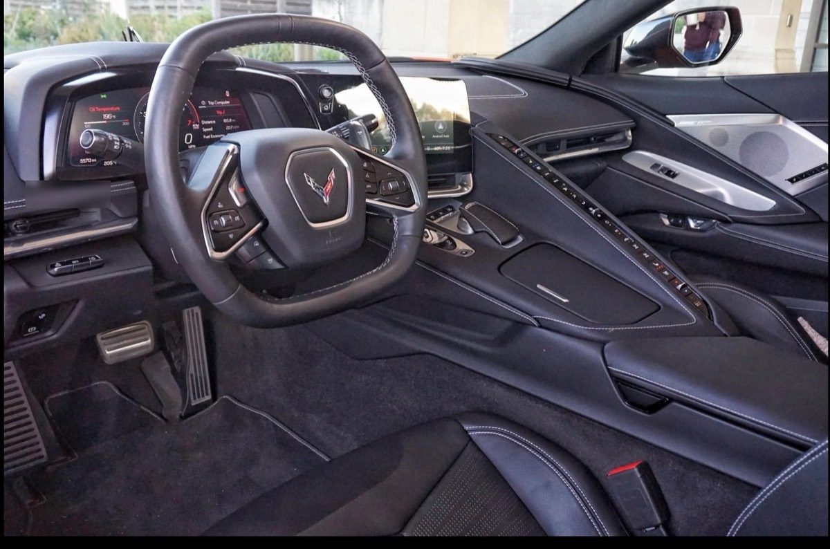 Corvette Stingray 3LT (Blue) rental in Miami by Suave Lifestyle Concierge photo 3