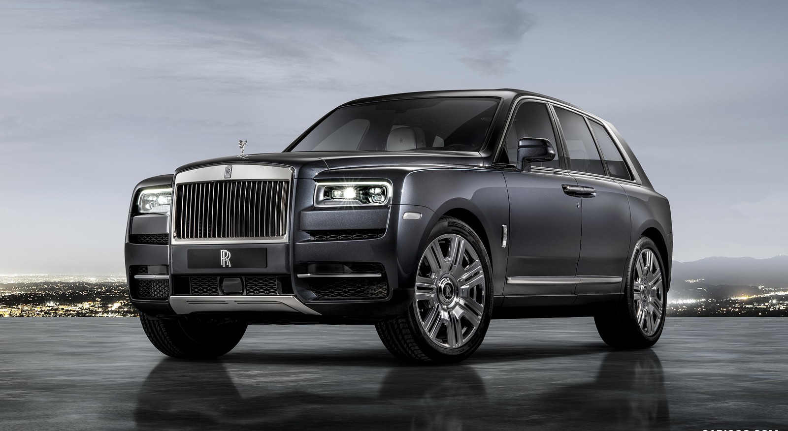 Rolls-Royce Cullinan photo 3