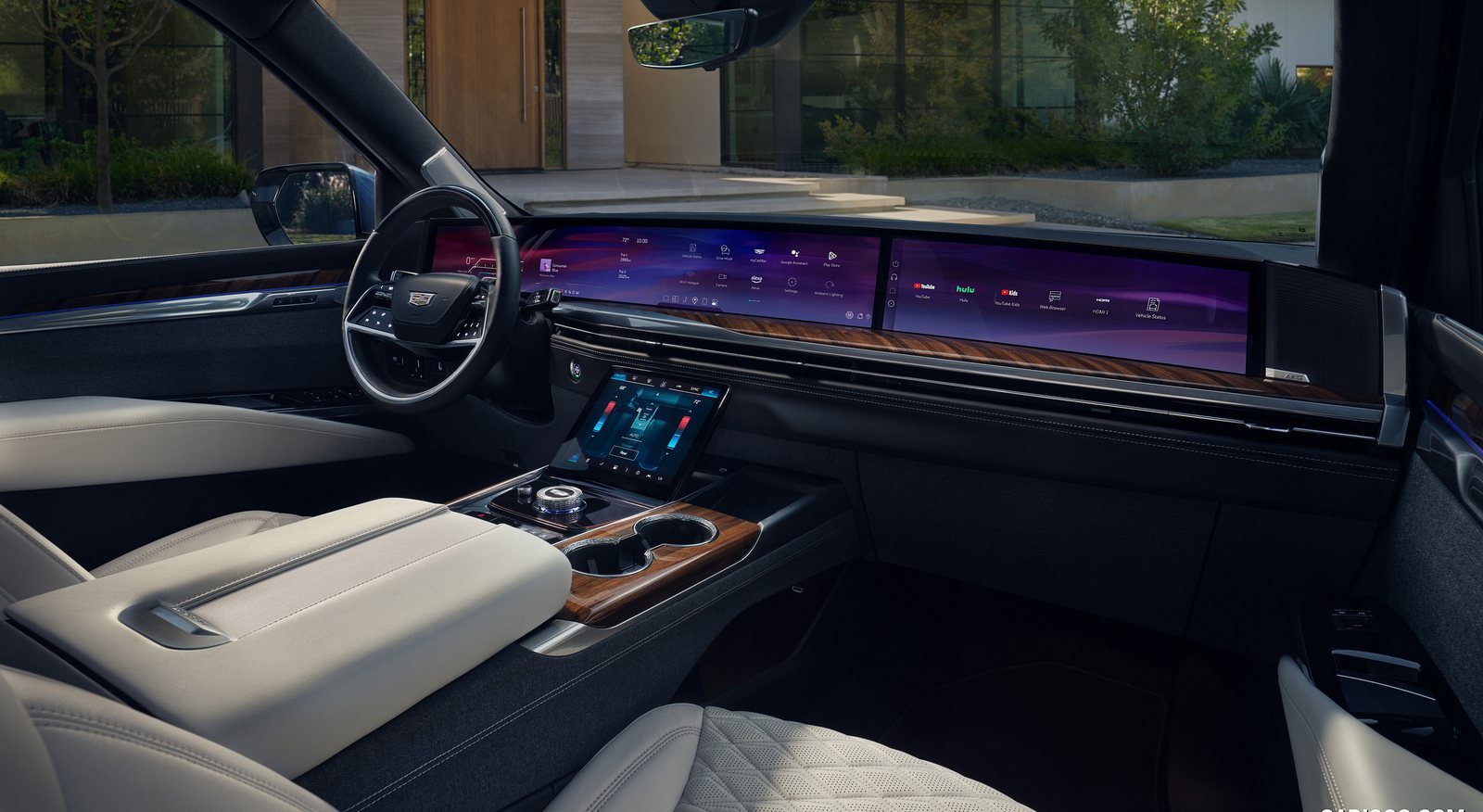 Cadillac Escalade rental in Miami by Suave Lifestyle Concierge photo 7