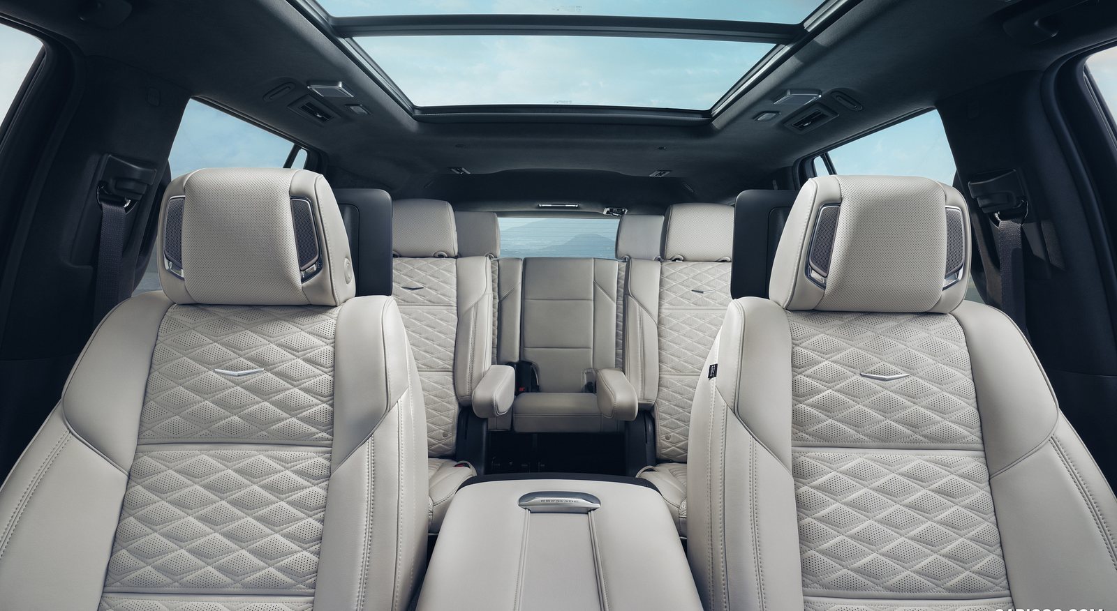 Cadillac Escalade rental in Miami by Suave Lifestyle Concierge photo 8