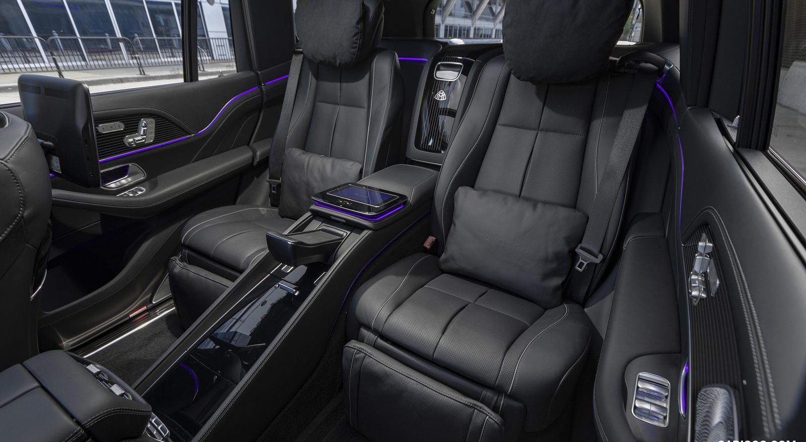 Mercedes-Maybach GLS 600 (Silver) rental in Miami by Suave Lifestyle Concierge photo 2