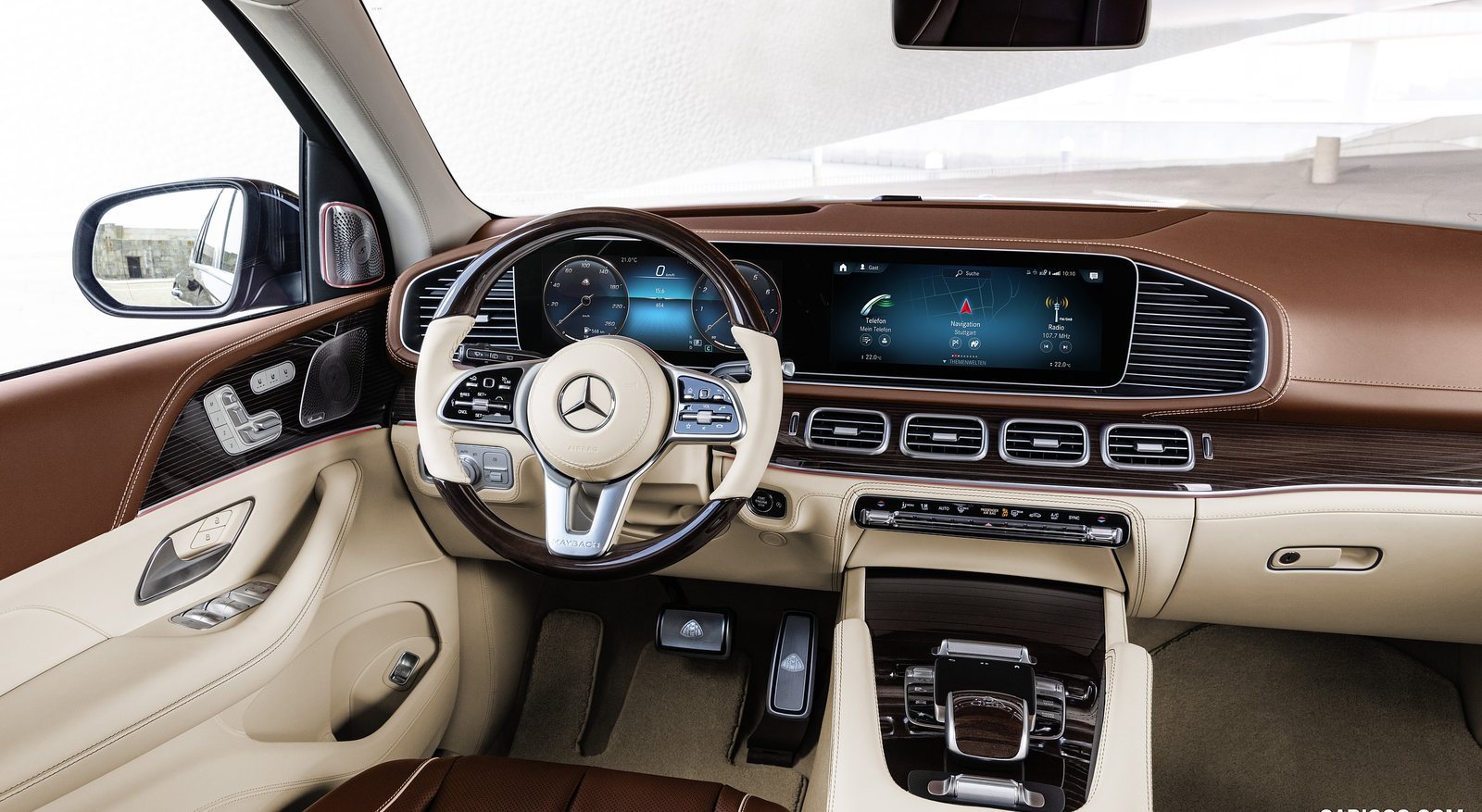 Mercedes-Maybach GLS 600 (Silver) rental in Miami by Suave Lifestyle Concierge photo 7