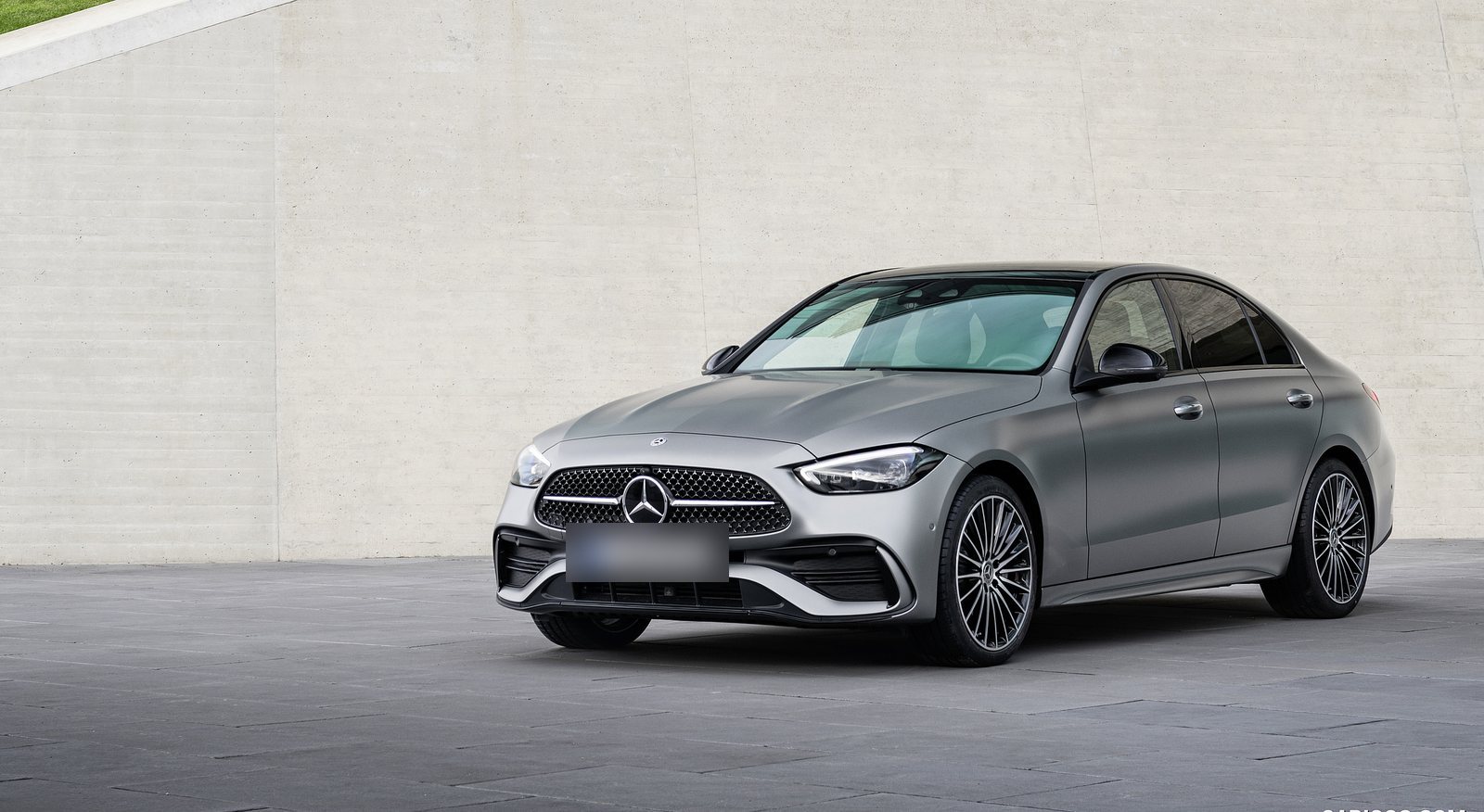 Mercedes C300 rental in Miami by Suave Lifestyle Concierge photo 4
