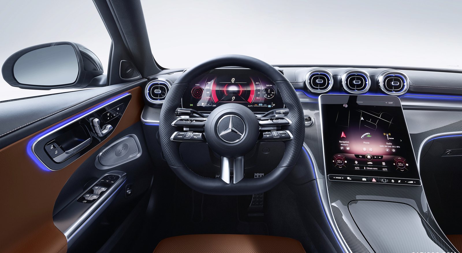 Mercedes C300 rental in Miami by Suave Lifestyle Concierge photo 7