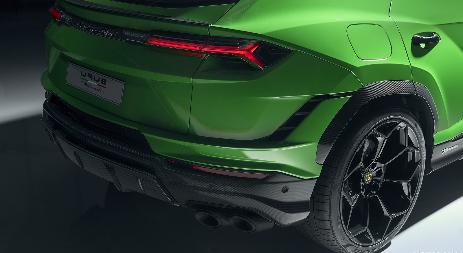 Lamborghini Urus photo 3